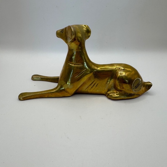 Brass dog figurine. MCM Brass Greyhound by Northcraft. Vintage brass dog decor. - Picture 4 of 9